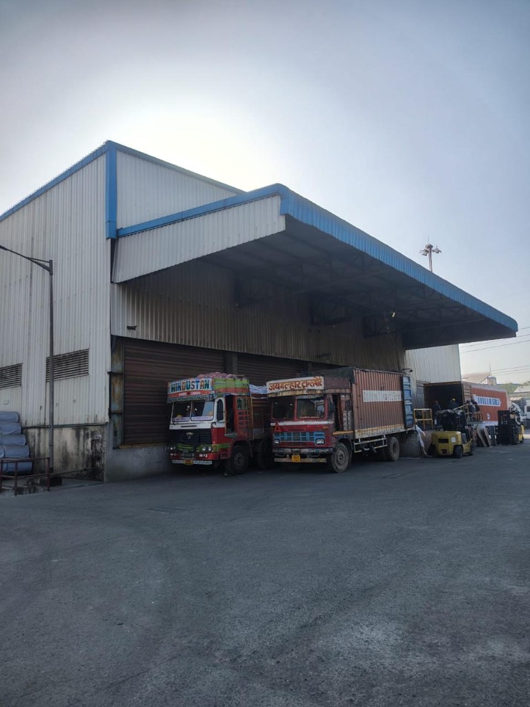 Industrial loading bay — Benteler Chakan